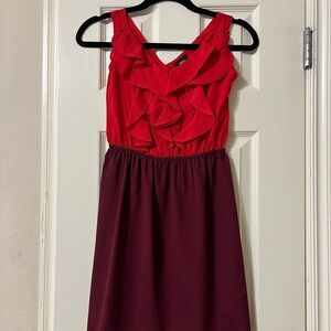 Cleaning out my closet! XS Massimo dress w/cinched waist & flirty detail!